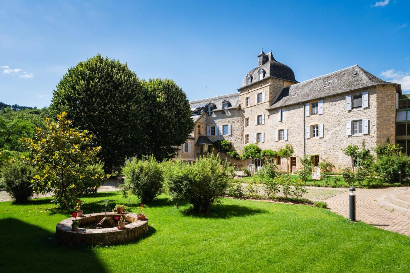 Hotel Accueil Du Couvent De Malet Saint-Côme-dʼOlt Exterior foto